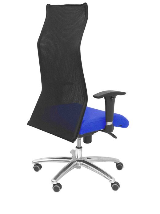 Modelo Sahuco - Sillón de dirección ergonómico con mecanismo sincro y regulable en altura - Respaldo de malla transpirable y asiento tapizados en tejido BALI color azul