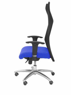 Modelo Sahuco - Sillón de dirección ergonómico con mecanismo sincro y regulable en altura - Respaldo de malla transpirable y asiento tapizados en tejido BALI color azul