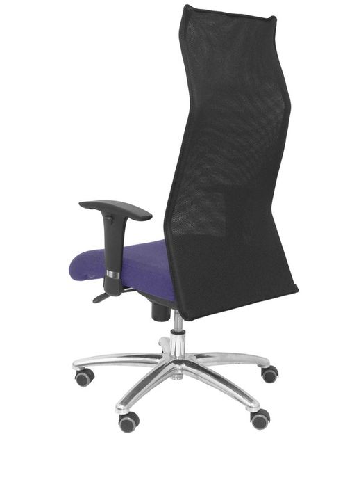 Modelo Sahuco - Sillón de dirección ergonómico con mecanismo sincro y regulable en altura - Respaldo de malla transpirable y asiento tapizados en tejido BALI color azul claro