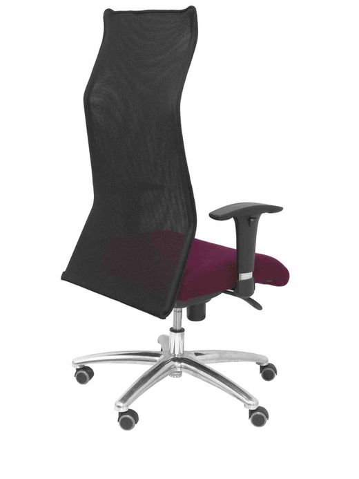 Modelo Sahuco - Sillón de dirección ergonómico con mecanismo sincro y regulable en altura - Respaldo de malla transpirable y asiento tapizados en tejido BALI color morado