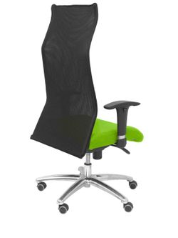 Modelo Sahuco - Sillón de dirección ergonómico con mecanismo sincro y regulable en altura - Respaldo de malla transpirable y asiento tapizados en tejido BALI color pistacho
