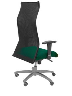 Modelo Sahuco - Sillón de dirección ergonómico con mecanismo sincro y regulable en altura - Respaldo de malla transpirable y asiento tapizados en tejido BALI color verde esmeralda
