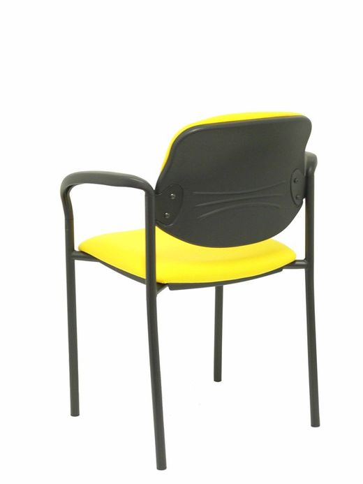 Modelo Styl - Silla confidente de 4 patas, con brazos y estructrua negra - Asiento y respaldo tapizados en tejido BALI color amarillo