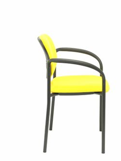 Modelo Styl - Silla confidente de 4 patas, con brazos y estructrua negra - Asiento y respaldo tapizados en tejido BALI color amarillo