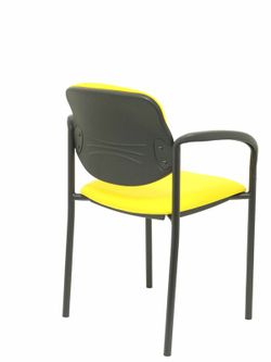 Modelo Styl - Silla confidente de 4 patas, con brazos y estructrua negra - Asiento y respaldo tapizados en tejido BALI color amarillo