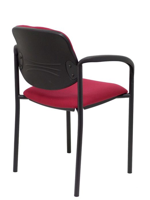 Modelo Styl - Silla confidente de 4 patas, con brazos y estructrua negra - Asiento y respaldo tapizados en tejido BALI color granate