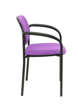Modelo Styl - Silla confidente de 4 patas, con brazos y estructrua negra - Asiento y respaldo tapizados en tejido BALI color lila