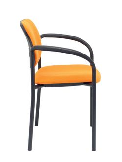 Modelo Styl - Silla confidente de 4 patas, con brazos y estructrua negra - Asiento y respaldo tapizados en tejido BALI color naranja