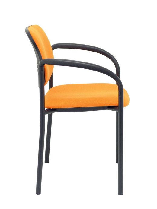 Modelo Styl - Silla confidente de 4 patas, con brazos y estructrua negra - Asiento y respaldo tapizados en tejido BALI color naranja