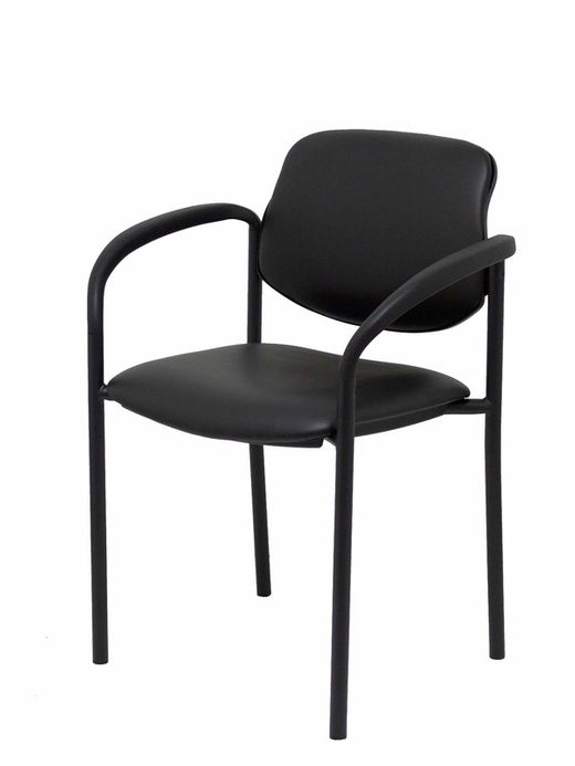 Modelo Styl - Silla confidente de 4 patas, con brazos y estructrua negra - Asiento y respaldo tapizados en tejido similpiel negro