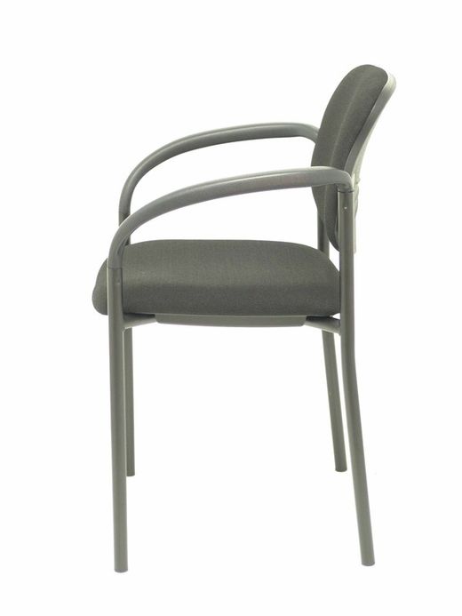 Modelo Styl - Silla confidente de 4 patas, con brazos y estructura negra - Asiento y respaldo tapizados en tejido BALI color negro
