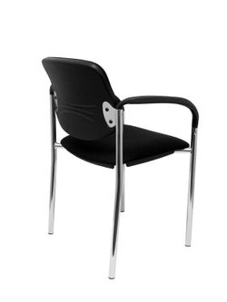 Modelo Styl - Silla confidente de 4 patas y estructrua cromada con brazos - Asiento y respaldo tapizados en tejido BALI color negro