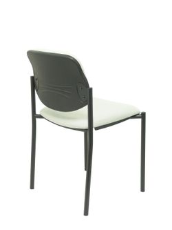 Modelo Styl - Silla confidente de 4 patas y estructrua negra - Asiento y respaldo tapizados en tejido BALI color gris claro