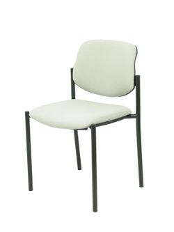 Modelo Styl - Silla confidente de 4 patas y estructrua negra - Asiento y respaldo tapizados en tejido BALI color gris claro