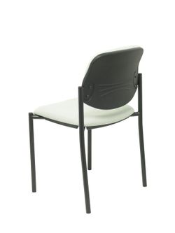 Modelo Styl - Silla confidente de 4 patas y estructrua negra - Asiento y respaldo tapizados en tejido BALI color gris claro