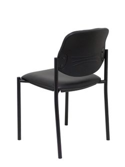 Modelo Styl - Silla confidente de 4 patas y estructrua negra - Asiento y respaldo tapizados en tejido Similpiel color negro