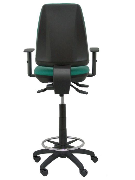 Modelo taburete Elche S - Taburete ergonómico con mecanismo asincro y regulable en altura - Asiento y respaldo tapizados en tejido BALI color verde esmeralda. Brazos regulables incluidos de serie. Aro reposapiés cromado.