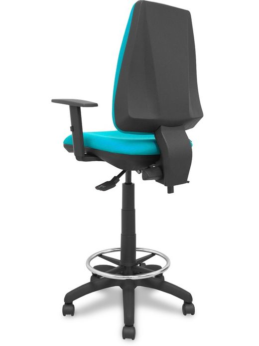 Modelo taburete Elche S - Taburete ergonómico con mecanismo asincro y regulable en altura - Asiento y respaldo tapizados en tejido BALI color verde turquesa. Brazos regulables incluidos de serie. Aro reposapiés cromado.