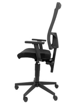Modelo Taktik - Silla de oficina ergonómica con mecanismo de contacto permanente de doble maneta, brazos regulables y refuerzo lumbar - Respaldo de malla transpirable en color negro y asiento tapizado en tejido BALI color negro.