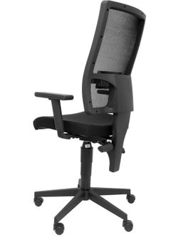 Modelo Taktik - Silla de oficina ergonómica con mecanismo de contacto permanente de doble maneta, brazos regulables y refuerzo lumbar - Respaldo de malla transpirable en color negro y asiento tapizado en tejido BALI color negro.
