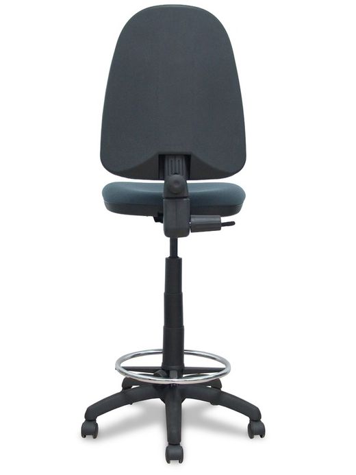 Modelo TAyna  Taburete ergonómico con mecanismo de contacto permanente, regulable en altura y aro reposapiés  Asiento y respaldo tapizados en tejido BALI color gris oscuro