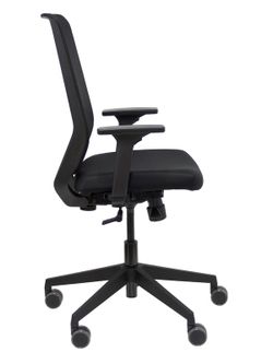 Modelo To Sync Work - Silla de oficina ergonómica con mecanismo sincro con traslack, regulable en altura - Respaldo alto de malla transpirable con refuerzo lumbar regulable y asiento tapizado. Brazos regulables 2D.