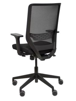 Modelo To Sync Work - Silla de oficina ergonómica con mecanismo sincro con traslack, regulable en altura - Respaldo alto de malla transpirable con refuerzo lumbar regulable y asiento tapizado. Brazos regulables 2D.
