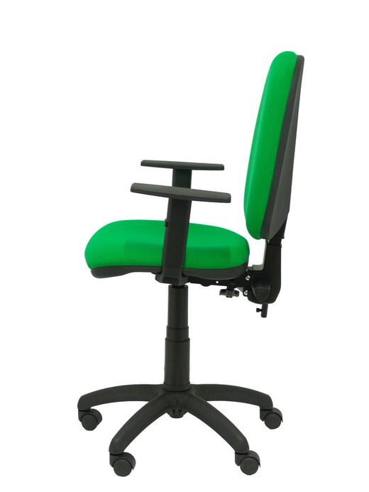 Modelo Tribaldos - Silla de oficina con mecanismo de contacto permanente de doble maneta y regulable en altura - Asiento y respaldo tapizados en tejido BALI color verde (BRAZOS REGULABLES INCLUIDOS)