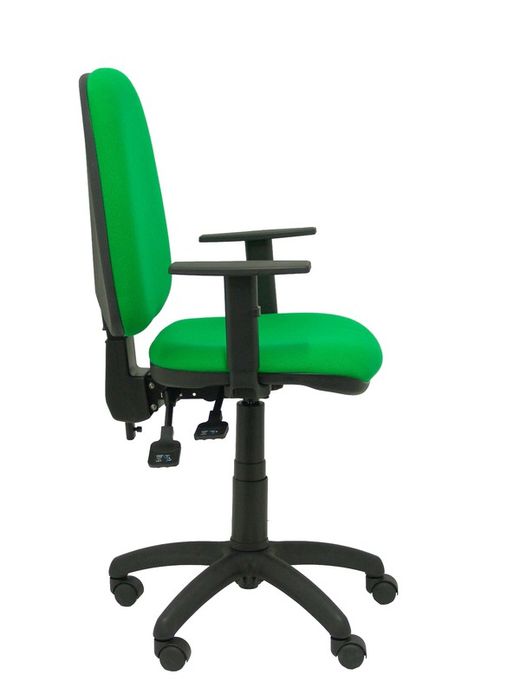 Modelo Tribaldos - Silla de oficina con mecanismo de contacto permanente de doble maneta y regulable en altura - Asiento y respaldo tapizados en tejido BALI color verde (BRAZOS REGULABLES INCLUIDOS)