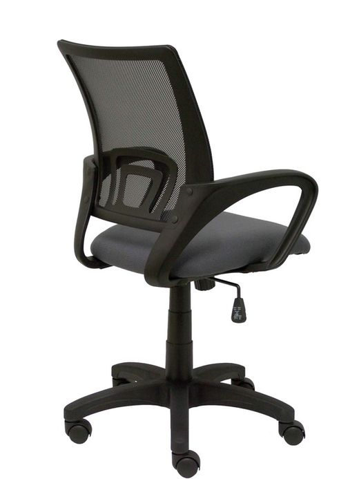 Modelo Vianos - Silla de oficina ergonómica con mecanismo basculante y regulable en altura - Respaldo de malla en color negro y asiento tapizado en tejido bali color gris oscuro.