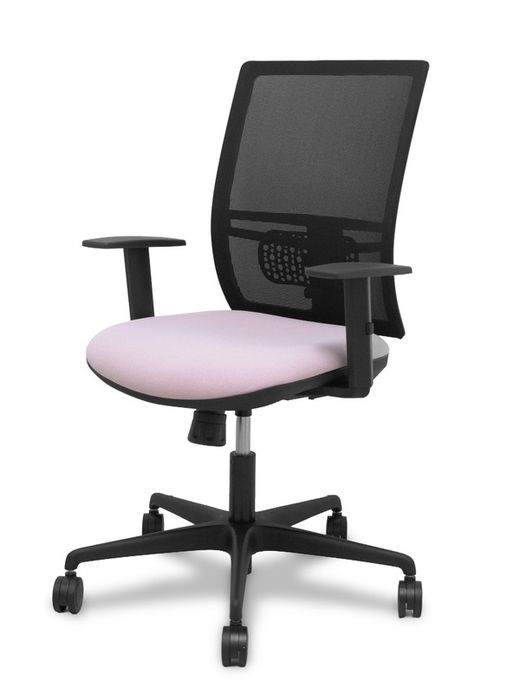 Modelo Yunquera - Silla de oficina ergonómica con mecanismo sincro, brazos regulables y ajustable en altura - Respaldo de malla transpirable en color negro y asiento tapizados en tejido BALI color rosa.