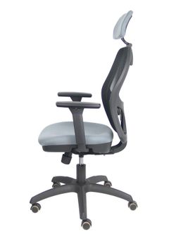 Silla con sistema traslack con malla negra y asiento bali gris con brazos 3D, cabecero regulable