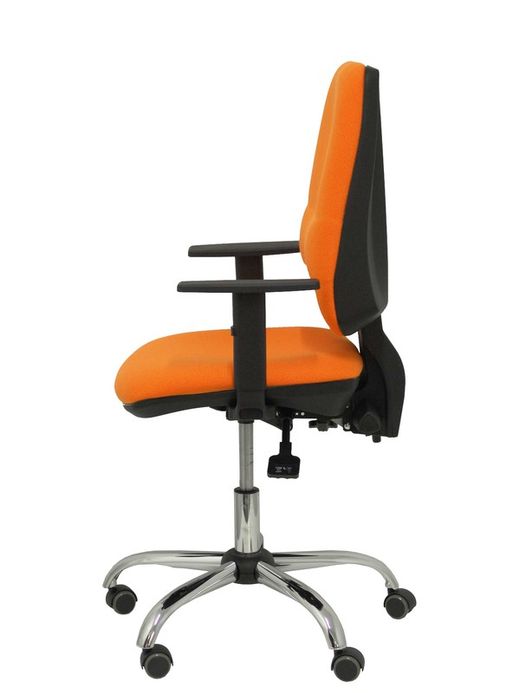 Silla de oficina ergonómica con mecanismo asincro y regulable en altura