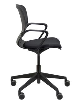 Silla de oficina ergonómica con mecanismo giratorio, regulable en altura - Respaldo en PVC y asiento tapizado en tejido focus color negro.