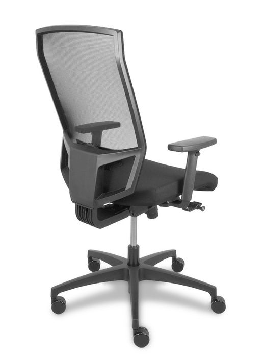 Silla de oficina ergonómica con mecanismo sincro con traslack, regulable en altura - Respaldo de malla y asiento tapizado en tejido polo color negro. Brazos regulables.