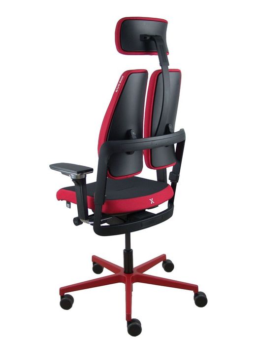 Silla gaming de alto diseño, con mecanismo X-MOVE en el respaldo y brazos regulables XD.