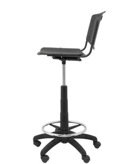 Taburete Robledo giratoria - Taburete de oficina ergonómica, regulable en altura y giratoria 360º -  Asiento y respaldo de plástico de color negro.