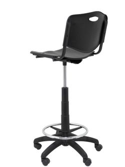 Taburete Robledo giratoria - Taburete de oficina ergonómica, regulable en altura y giratoria 360º -  Asiento y respaldo de plástico de color negro.